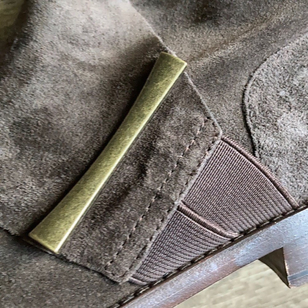 Johnston & Murphy Brown Suede Lola Booties 6.5 - Picture 9 of 10